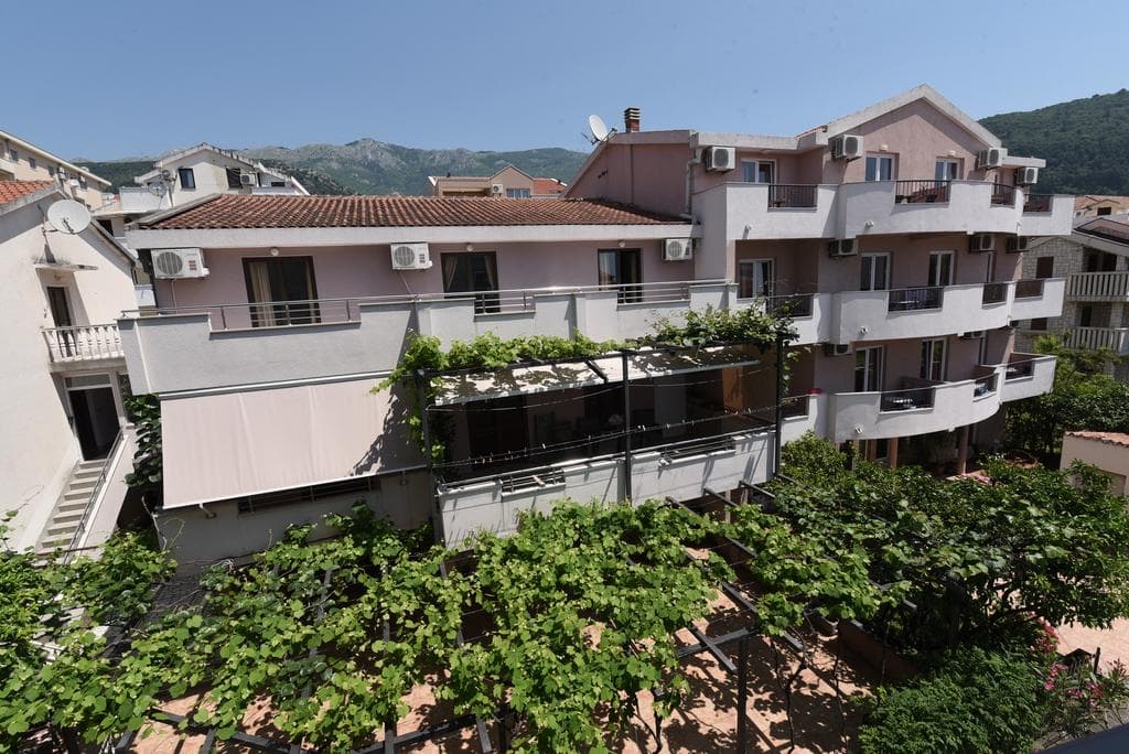 VILLA Zec