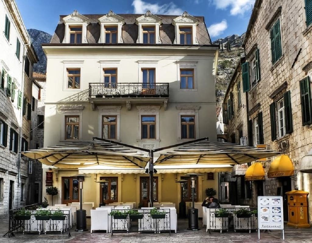 HOTEL Vardar
