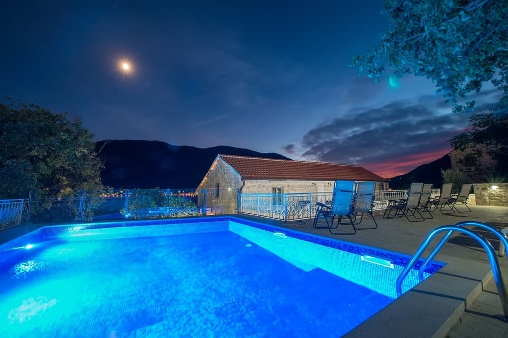 HOTEL Conte