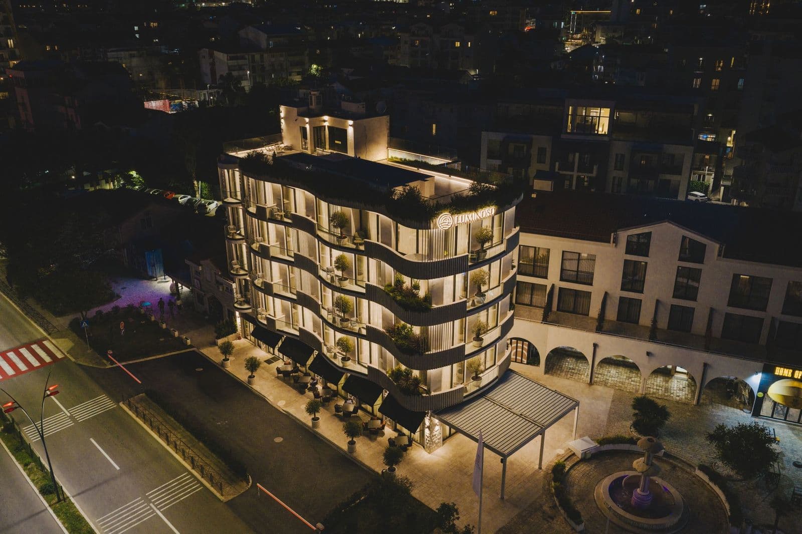 HOTEL Luminoso