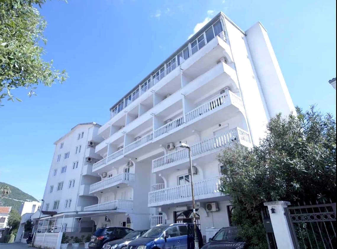 VILLA Jovana