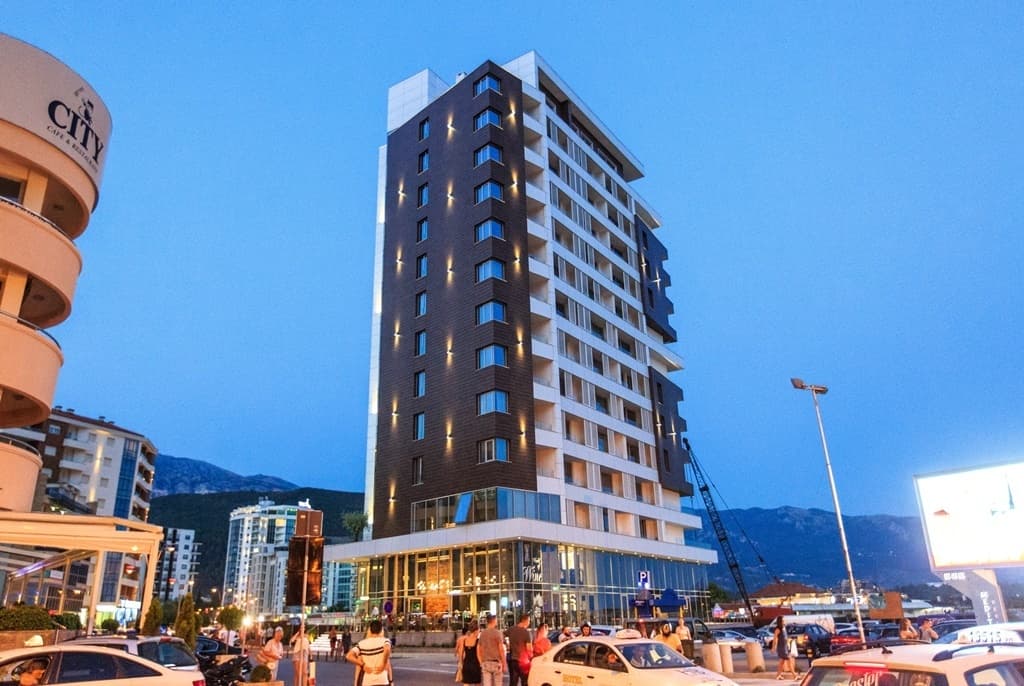 HOTEL WOW